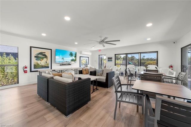 4339 Gulf Pines DR, Sanibel, FL 33957