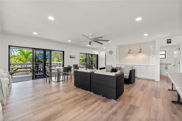 4339 Gulf Pines DR, Sanibel, FL 33957