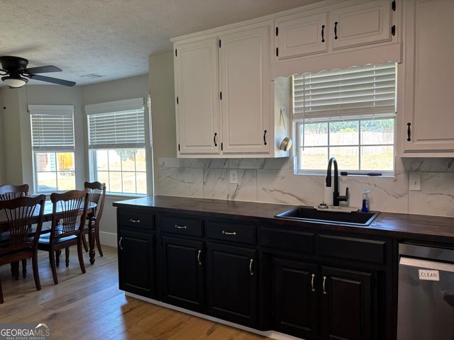 1962 Joanne Drive, Loganville, GA 30052