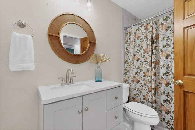 3120 Madeira Drive NE, Albuquerque, NM 87110