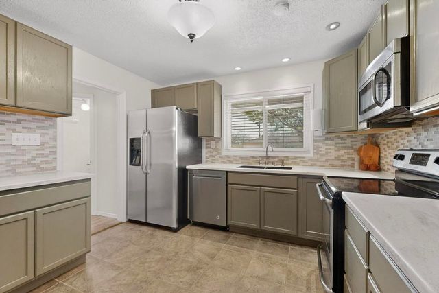 3120 Madeira Drive NE, Albuquerque, NM 87110