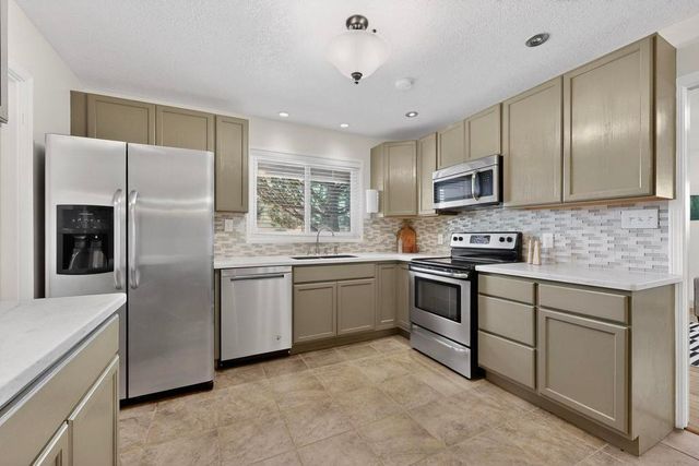 3120 Madeira Drive NE, Albuquerque, NM 87110