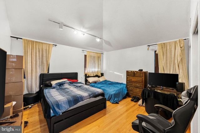 16 JACOB CT, Ewing, NJ 08628