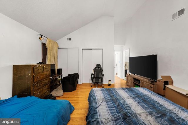 16 JACOB CT, Ewing, NJ 08628