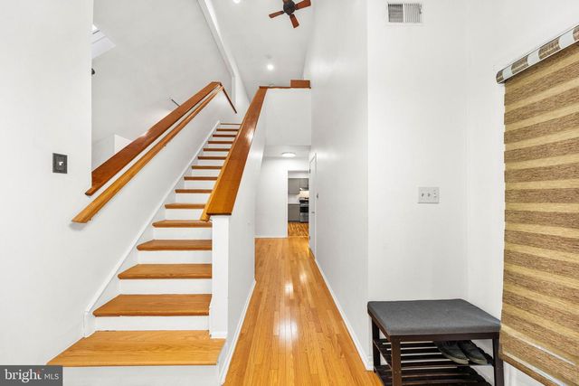 16 JACOB CT, Ewing, NJ 08628