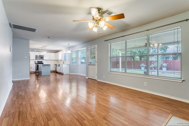 1109 Lauran Park, Schertz, TX 78154