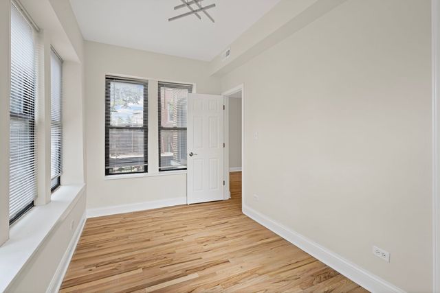 4557 S MICHIGAN Avenue 1, Chicago, IL 60615