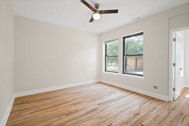 4557 S MICHIGAN Avenue 1, Chicago, IL 60615
