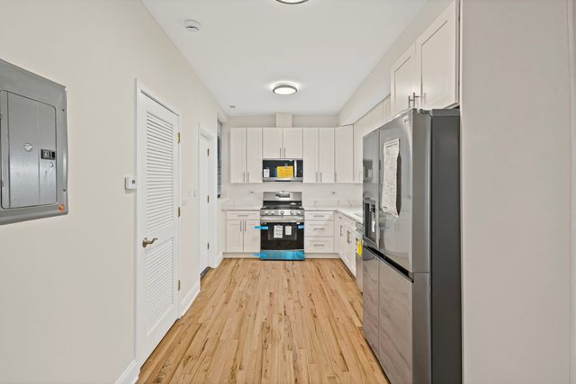 4557 S MICHIGAN Avenue 1, Chicago, IL 60615