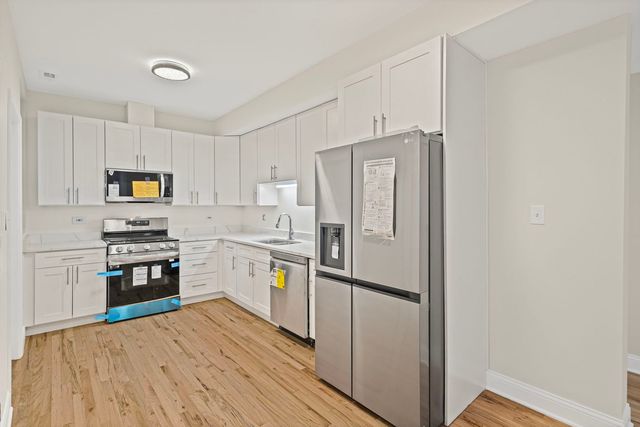 4557 S MICHIGAN Avenue 1, Chicago, IL 60615