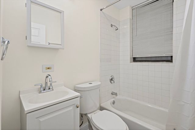 4557 S MICHIGAN Avenue 1, Chicago, IL 60615