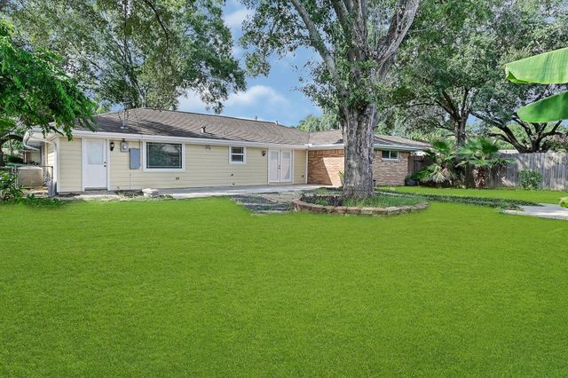 5623 Cerritos Drive, Houston, TX 77035