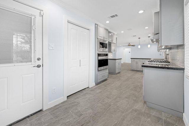 5623 Cerritos Drive, Houston, TX 77035
