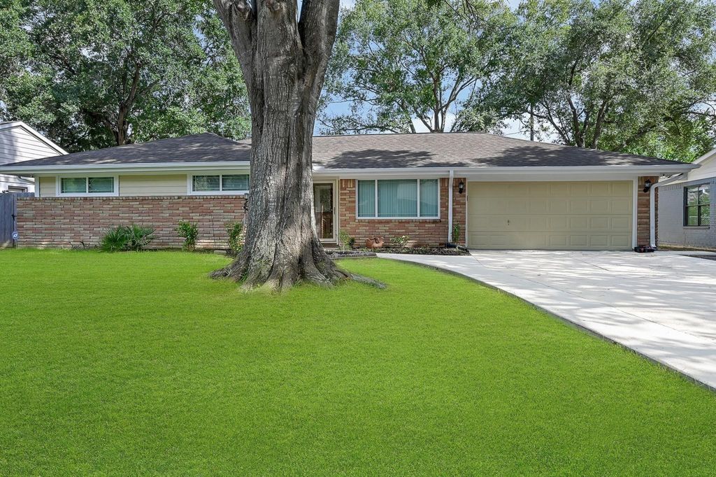 5623 Cerritos Drive, Houston, TX 77035