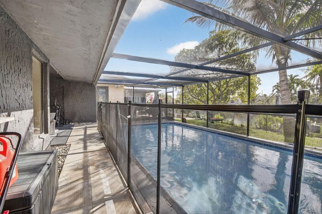 9630 NW 21st Manor, Sunrise, FL 33322