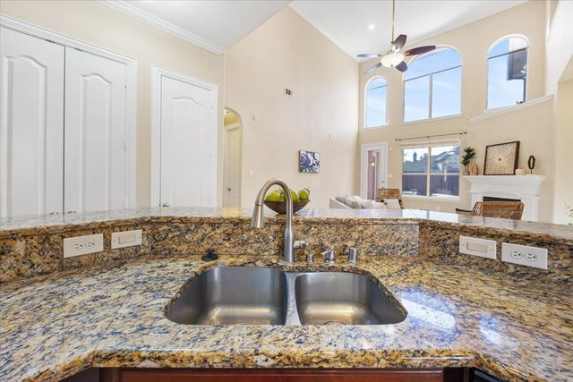 13609 Fall Harvest Drive, Frisco, TX 75033