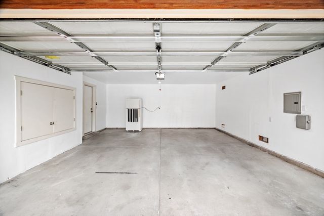 6690 Camino Rojo, Santa Fe, NM 87507