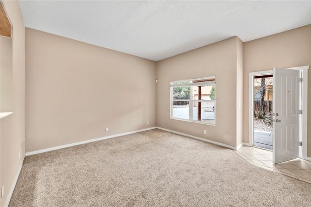 6690 Camino Rojo, Santa Fe, NM 87507