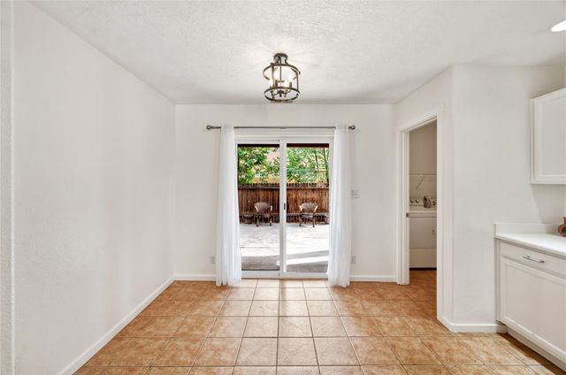 6690 Camino Rojo, Santa Fe, NM 87507