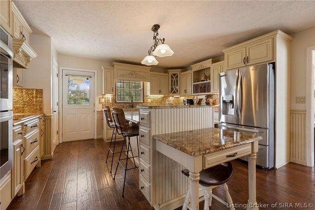 6302 Meadow View Drive, Georgetown, IN 47122