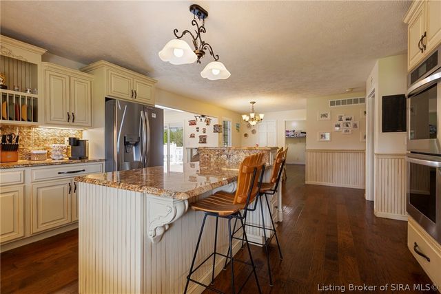 6302 Meadow View Drive, Georgetown, IN 47122