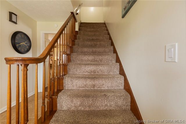 6302 Meadow View Drive, Georgetown, IN 47122