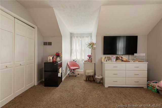 6302 Meadow View Drive, Georgetown, IN 47122