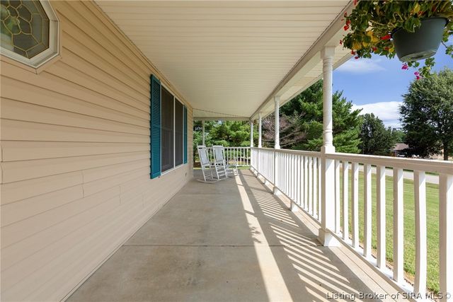 6302 Meadow View Drive, Georgetown, IN 47122