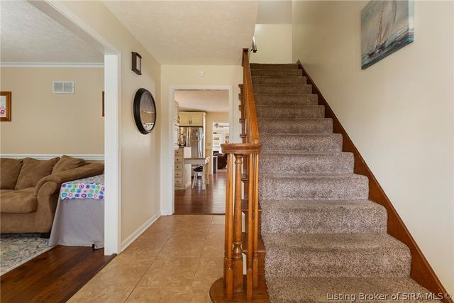 6302 Meadow View Drive, Georgetown, IN 47122