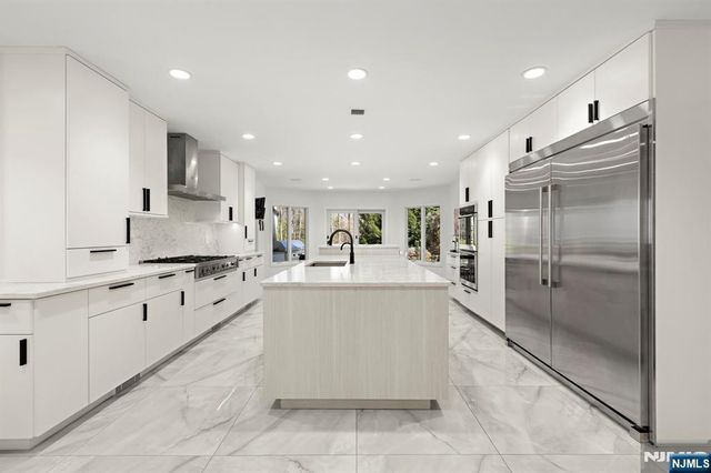 425 Highview Road, Englewood, NJ 07631