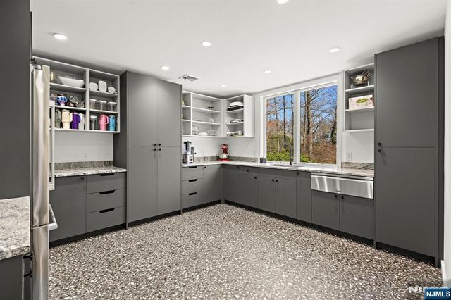 425 Highview Road, Englewood, NJ 07631