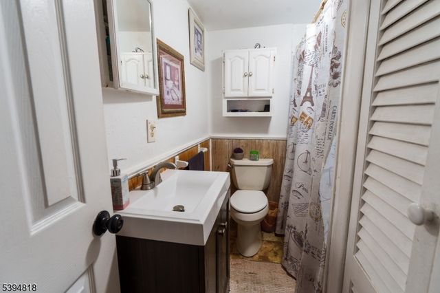 27 Lincoln Rd, Butler Boro, NJ 07405