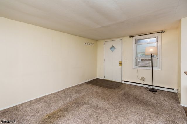 27 Lincoln Rd, Butler Boro, NJ 07405