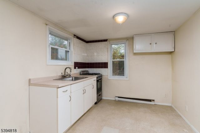 27 Lincoln Rd, Butler Boro, NJ 07405