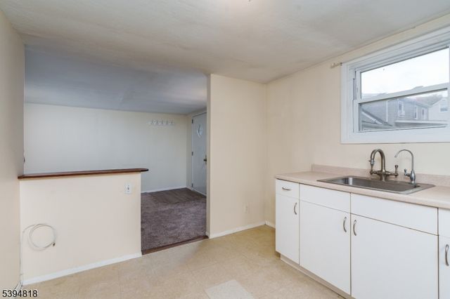 27 Lincoln Rd, Butler Boro, NJ 07405