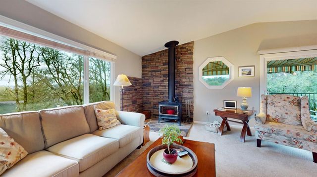 11599 Sandpiper Way, Penn Valley, CA 95946