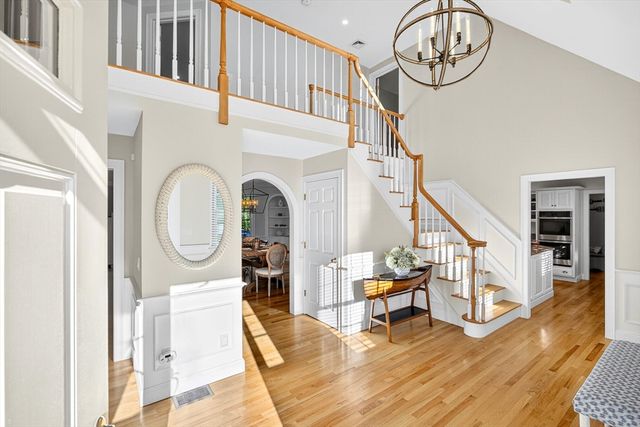 55 Spinnaker Ln, Harwich, MA 02646