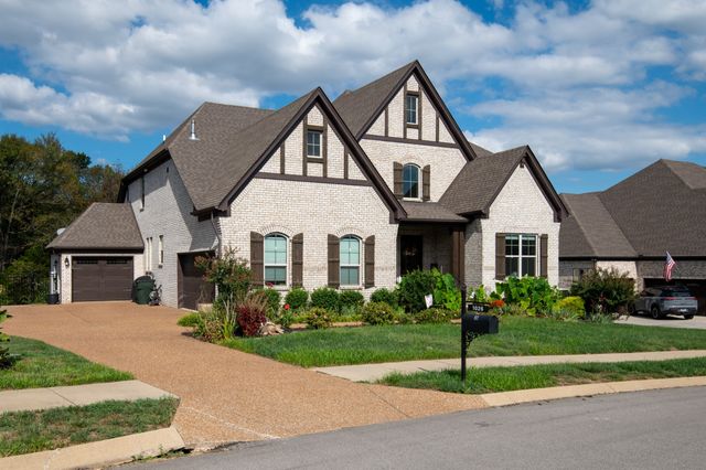 1026 Brighton Ln, Gallatin, TN 37066