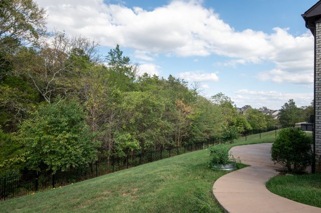 1026 Brighton Ln, Gallatin, TN 37066