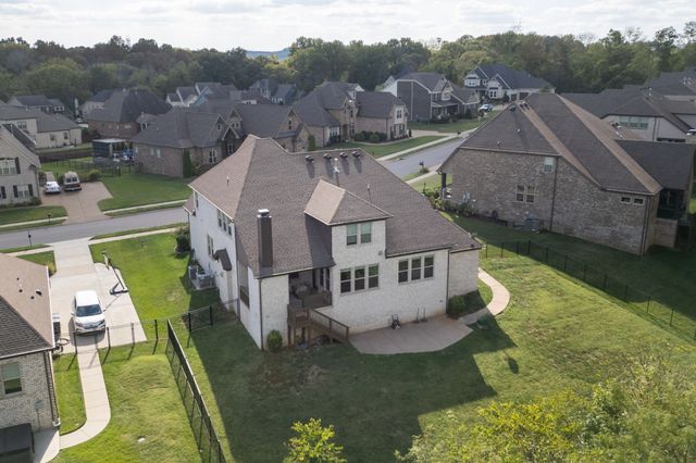 1026 Brighton Ln, Gallatin, TN 37066
