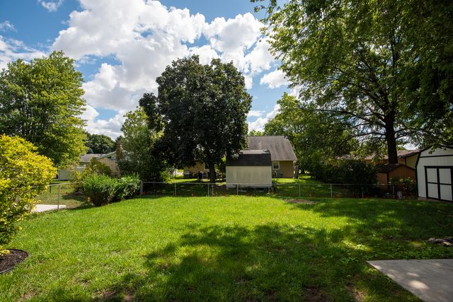 1021 Lonsdale Road, Elk Grove Village, IL 60007