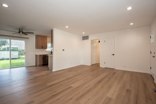 1021 Lonsdale Road, Elk Grove Village, IL 60007