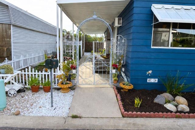 8301 Mission Gorge 189, Santee, CA 92071