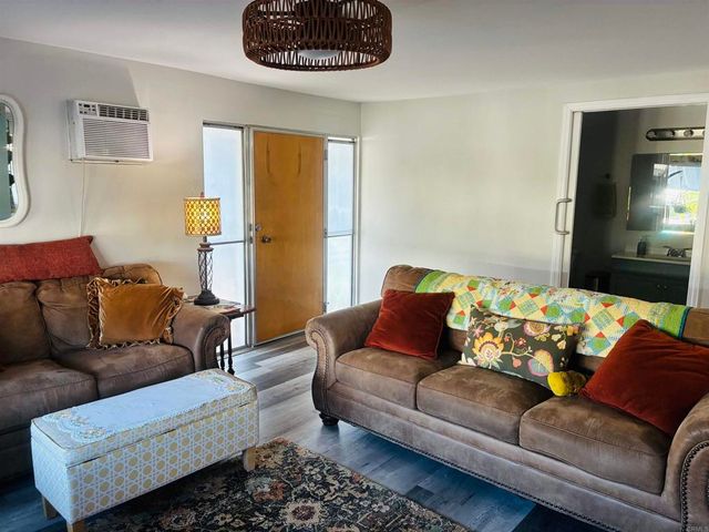 8301 Mission Gorge 189, Santee, CA 92071