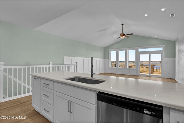 705 S Topsail Drive A, Holly Ridge, NC 28445