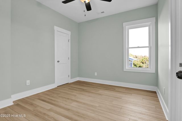 705 S Topsail Drive A, Holly Ridge, NC 28445