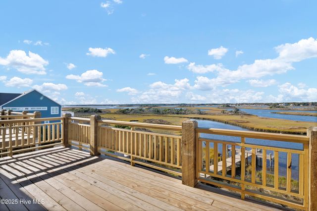 705 S Topsail Drive A, Holly Ridge, NC 28445