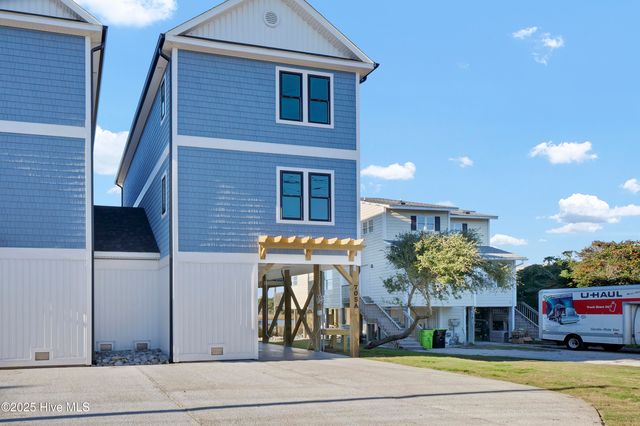 705 S Topsail Drive A, Holly Ridge, NC 28445