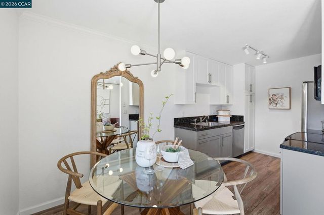 233 Masters Ct 4, Walnut Creek, CA 94598