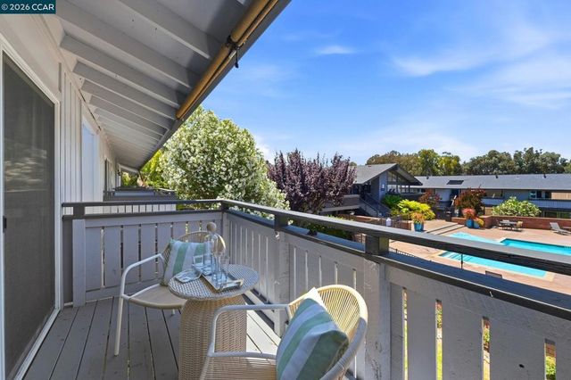 233 Masters Ct 4, Walnut Creek, CA 94598
